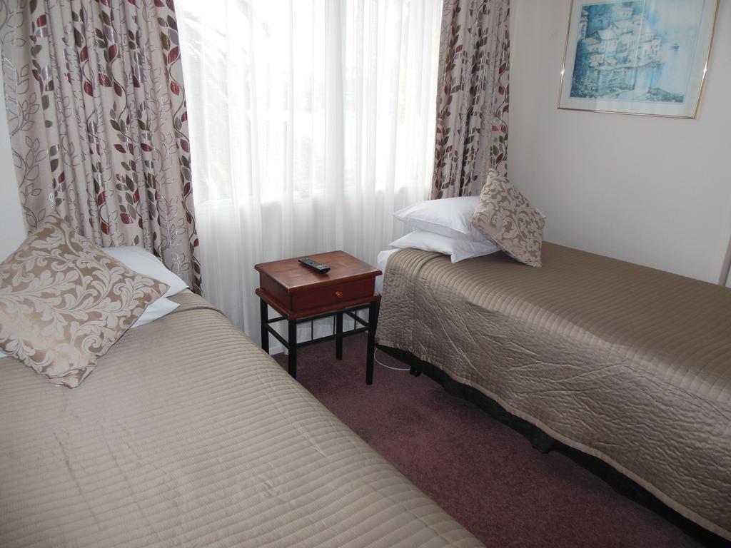 Asure Camelot Arms Motor Lodge Оукланд Екстериор снимка